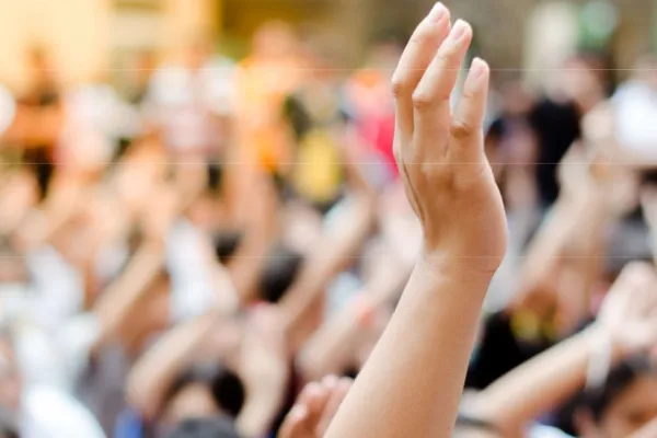 Hände hoch für das Gemeinwohl